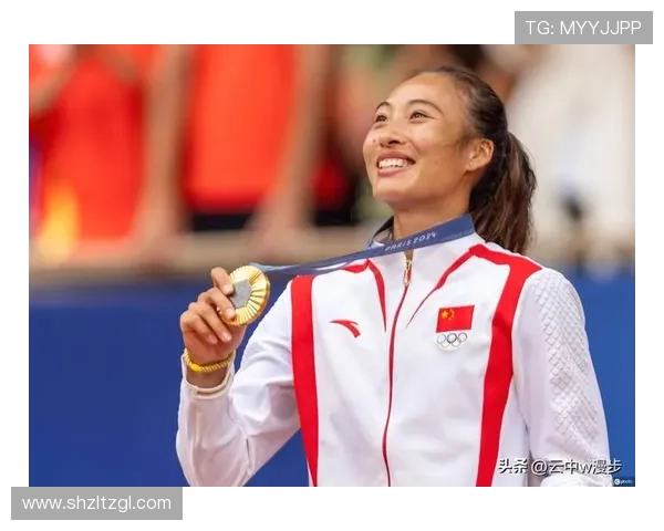 中国小将连克强敌挺进网球大师赛八强展现新生代无畏拼搏精神