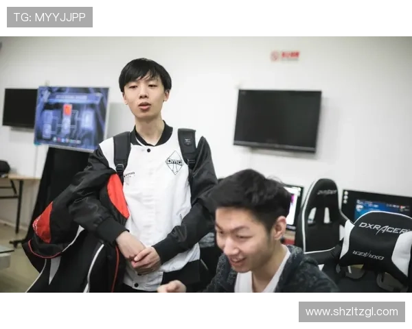 《英雄联盟全球总决赛揭幕战激战正酣 新晋战队逆袭强敌引爆全场》