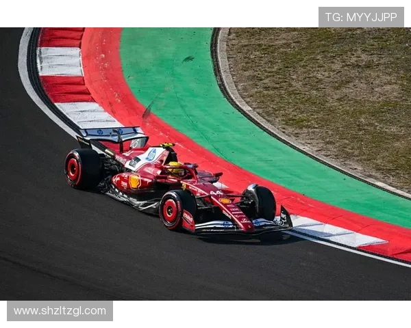 F1赛季焦点：红牛强势崛起 汉密尔顿与维斯塔潘争冠激烈上演