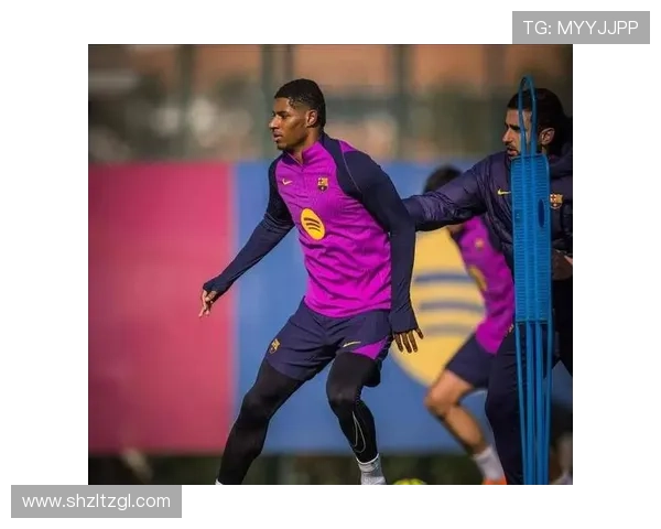 国际足坛震撼消息 曼联签约新星巴萨准备重建球队阵容