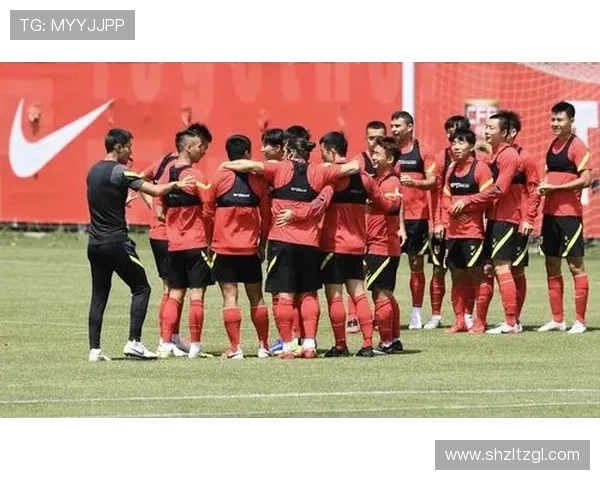 国足世预赛关键战临近主帅调整阵容力求主场全取三分重塑信心迎挑战 国足世预赛关键战临近主帅调整阵容力求主场全取三分重塑信心迎挑战