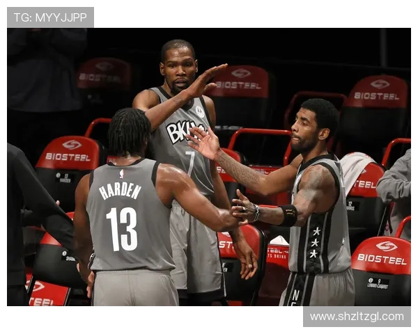 詹姆斯和杜兰特携手亮相全明星投票前十名 NBA明星争夺激烈局势引关注